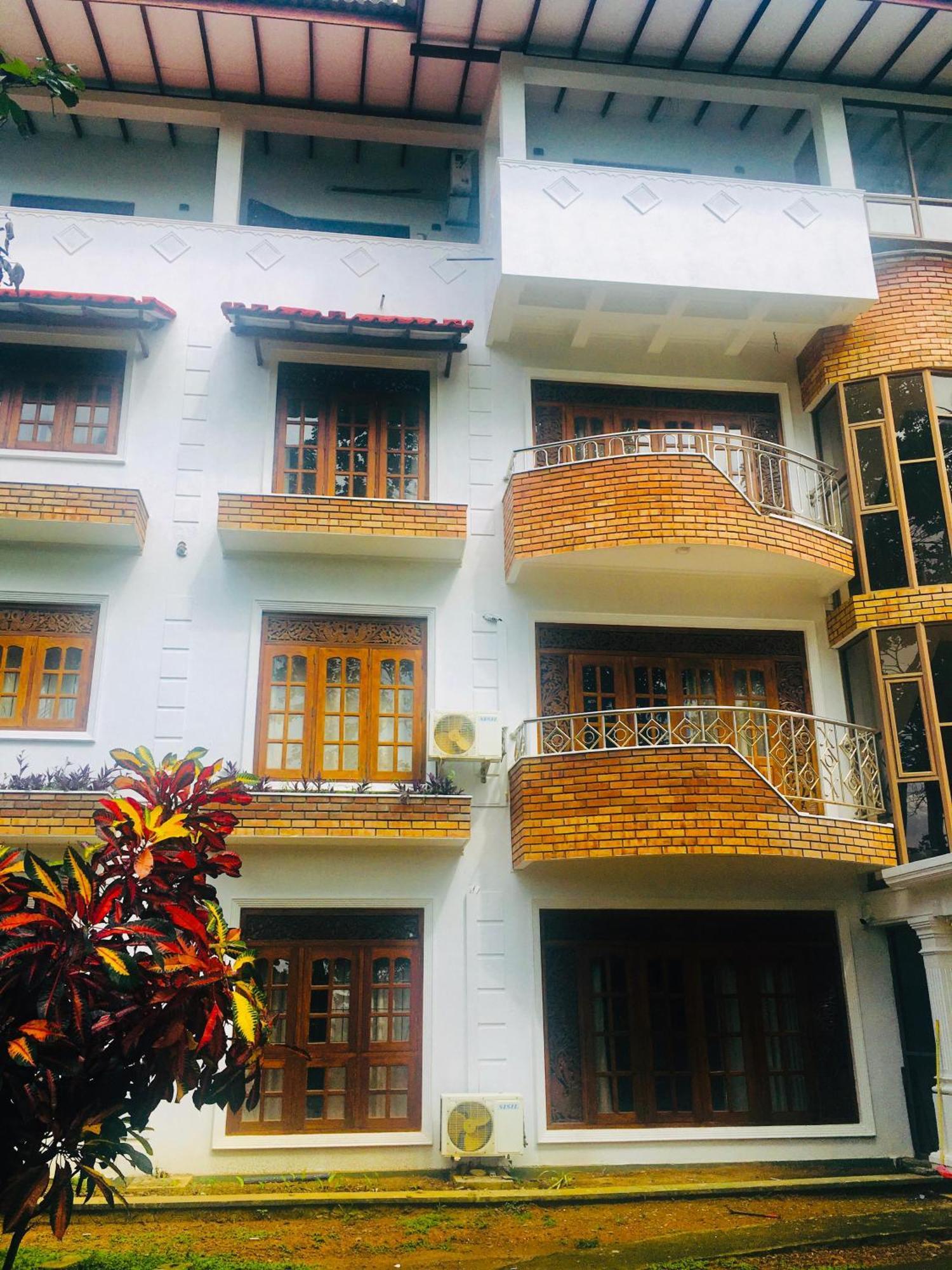 Mount House Hotel Apartment Dikwella Dış mekan fotoğraf